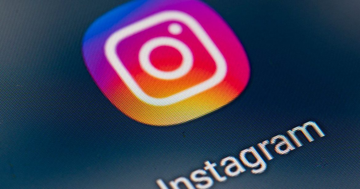 Is Instagram Down? Thousands Receive 'Account Suspended' Notification Is Instagram Down? Thousands Receive 'Account Suspended' Notification