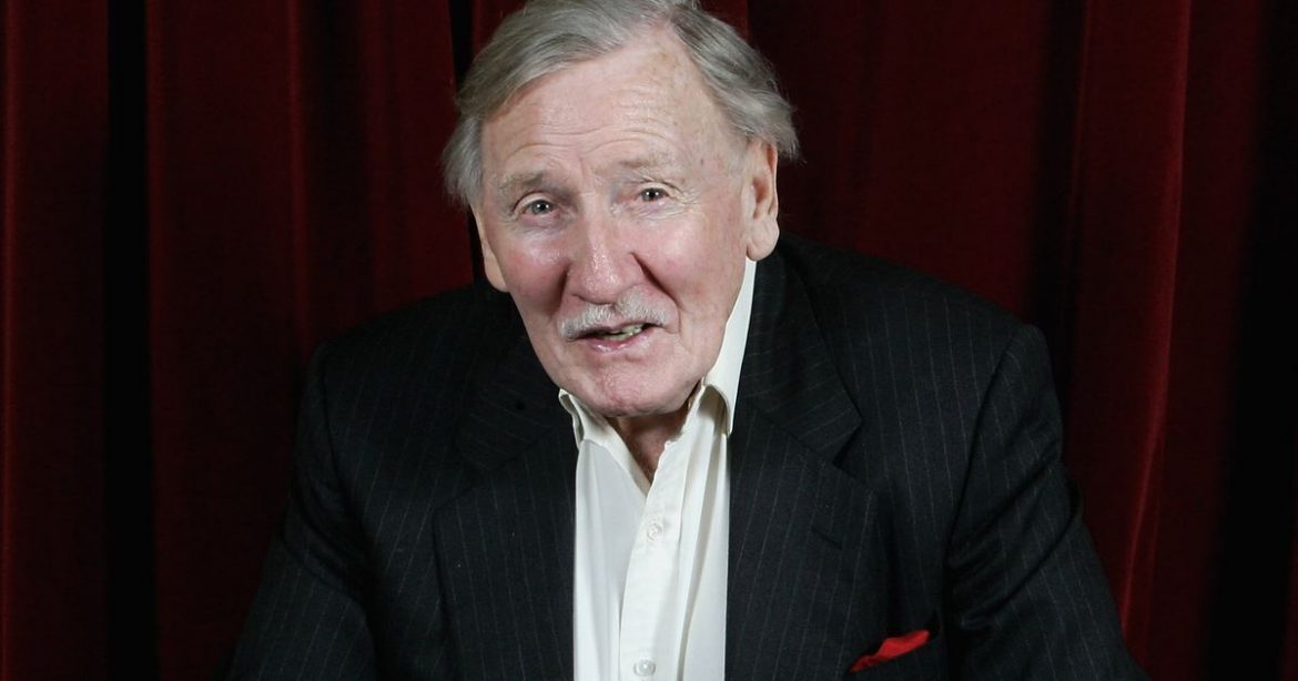 Leslie Phillips, Carry On Actor, Dies Aged 98 Leslie Phillips, Carry On Actor, Dies Aged 98